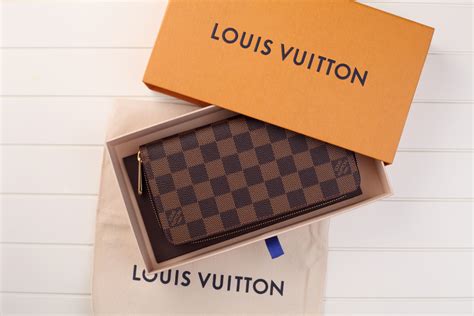 portafoglio uomo louis vuitton prezzi|portafogli Louis Vuitton.